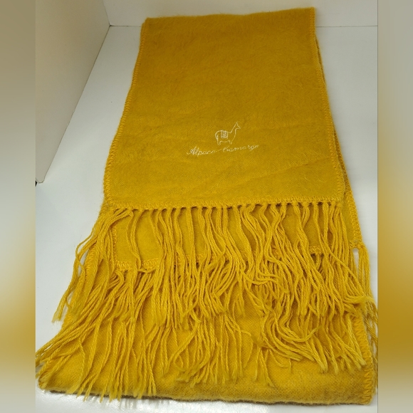 Alpaca Camargo Yellow Scarf - Picture 4 of 10